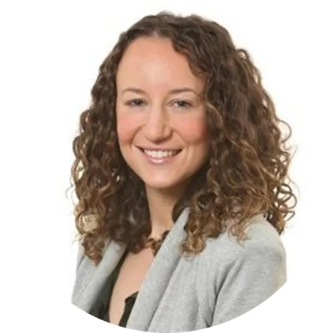 Baylee Simon headshot