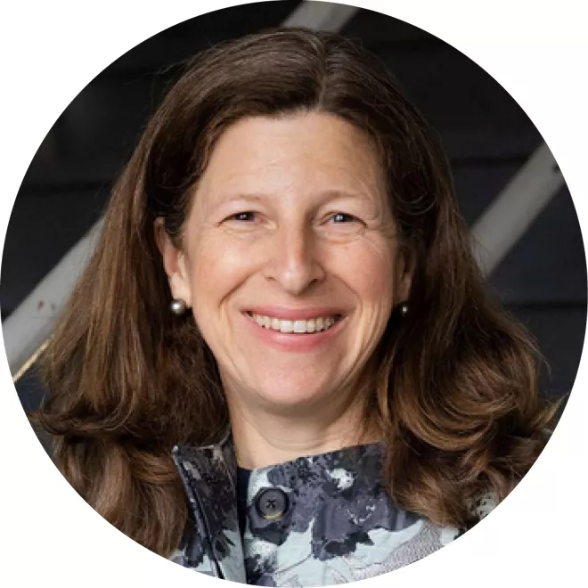 Gail Horwood headshot