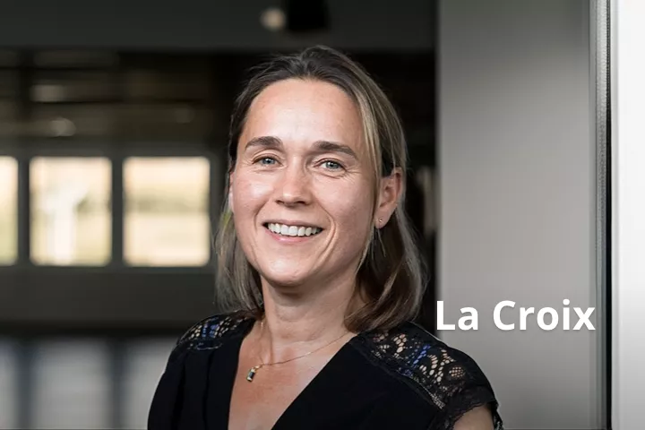 Sophie Lazaro La Croix